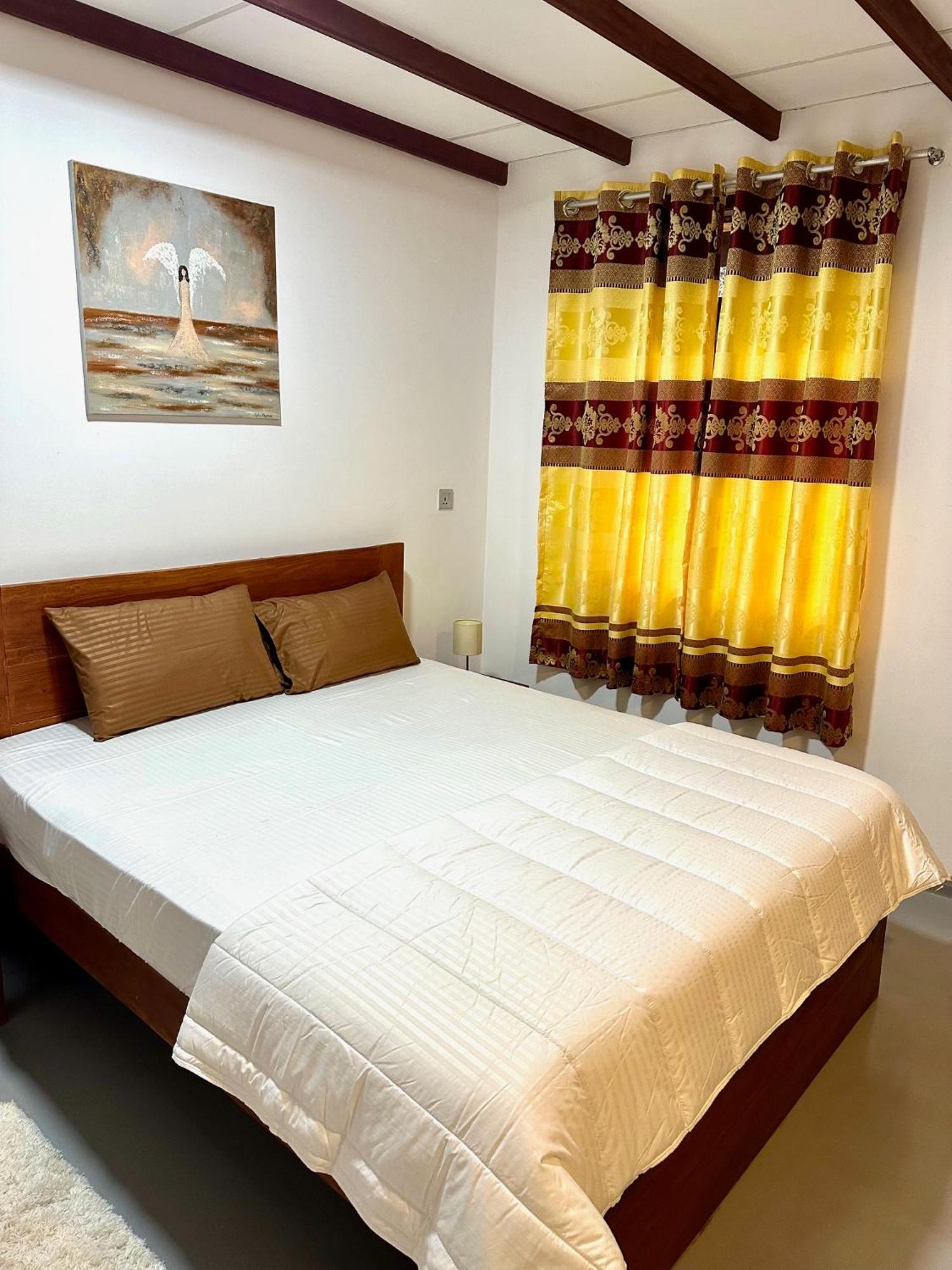 108 Palms Beach Resort Trincomalee Exterior foto