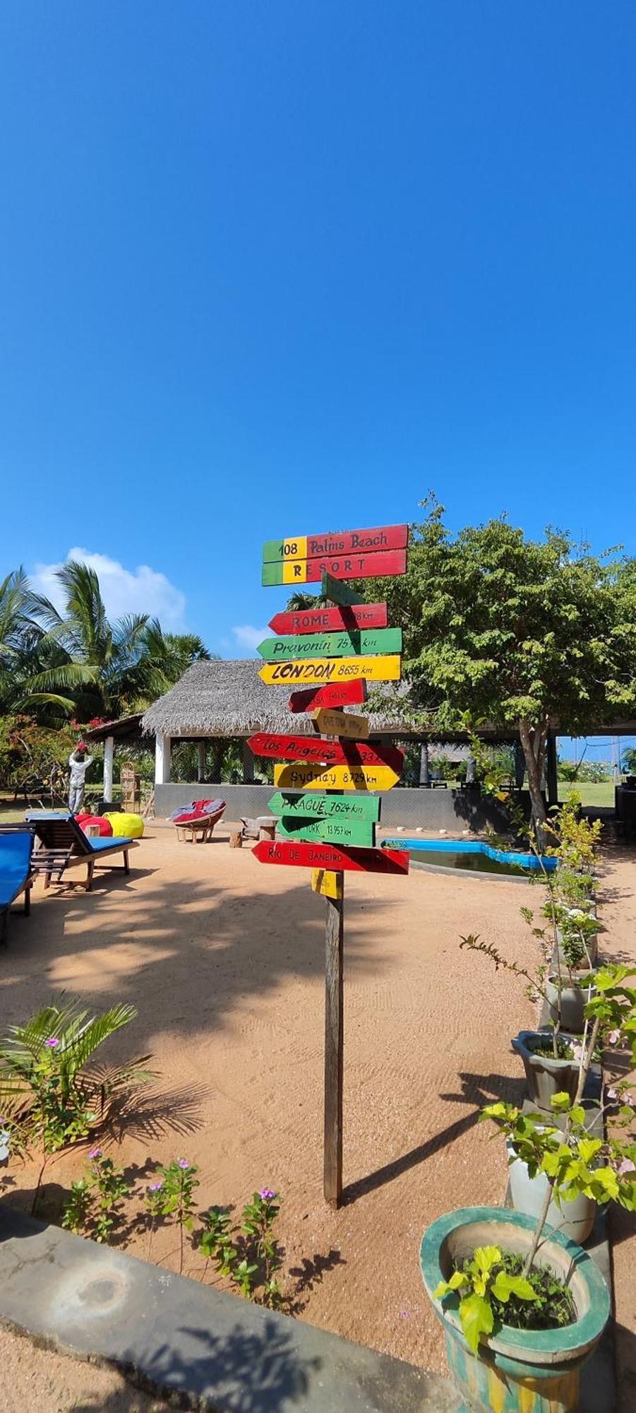 108 Palms Beach Resort Trincomalee Exterior foto